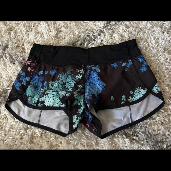 Lululemon Run: Speed Short *4-way Stretch Petal Pop Multi / Black - Picture 1 of 3